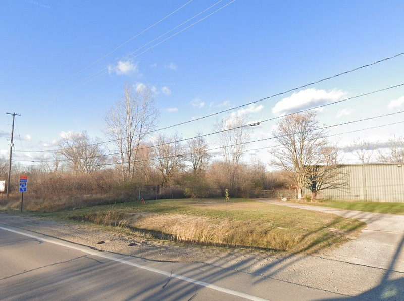 Holly Landing Field - Old Lot Where Airstrip